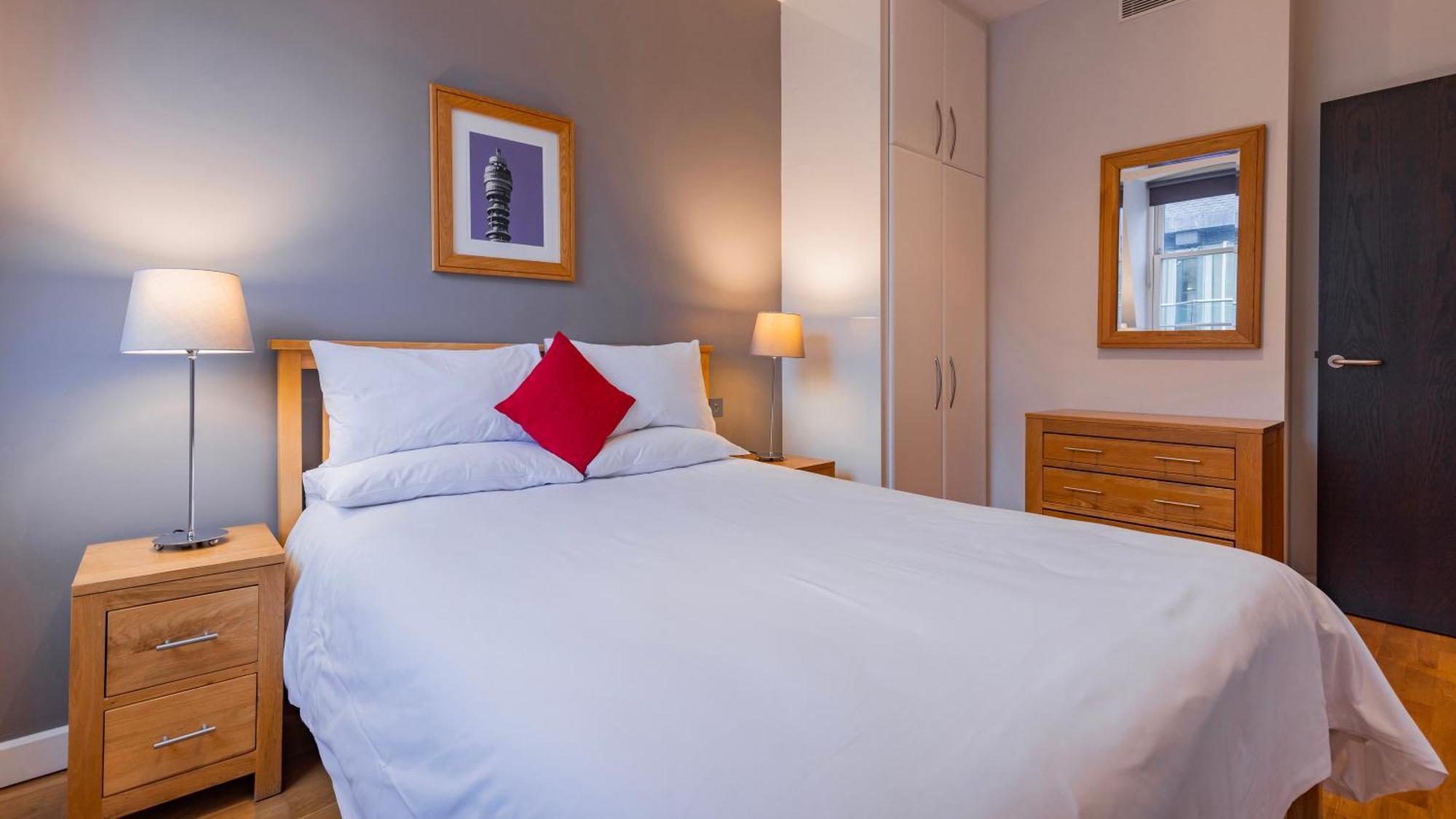 Cannon Street Serviced Apartments By Lovelystay Лондон Екстериор снимка